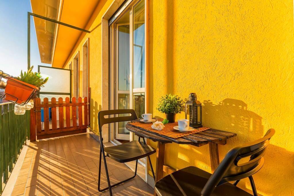Sunny & Updated Flat With Panoramic City View 50M From M4 Stop Milan Extérieur photo
