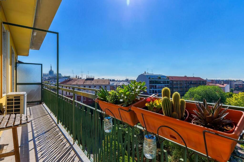 Sunny & Updated Flat With Panoramic City View 50M From M4 Stop Milan Extérieur photo