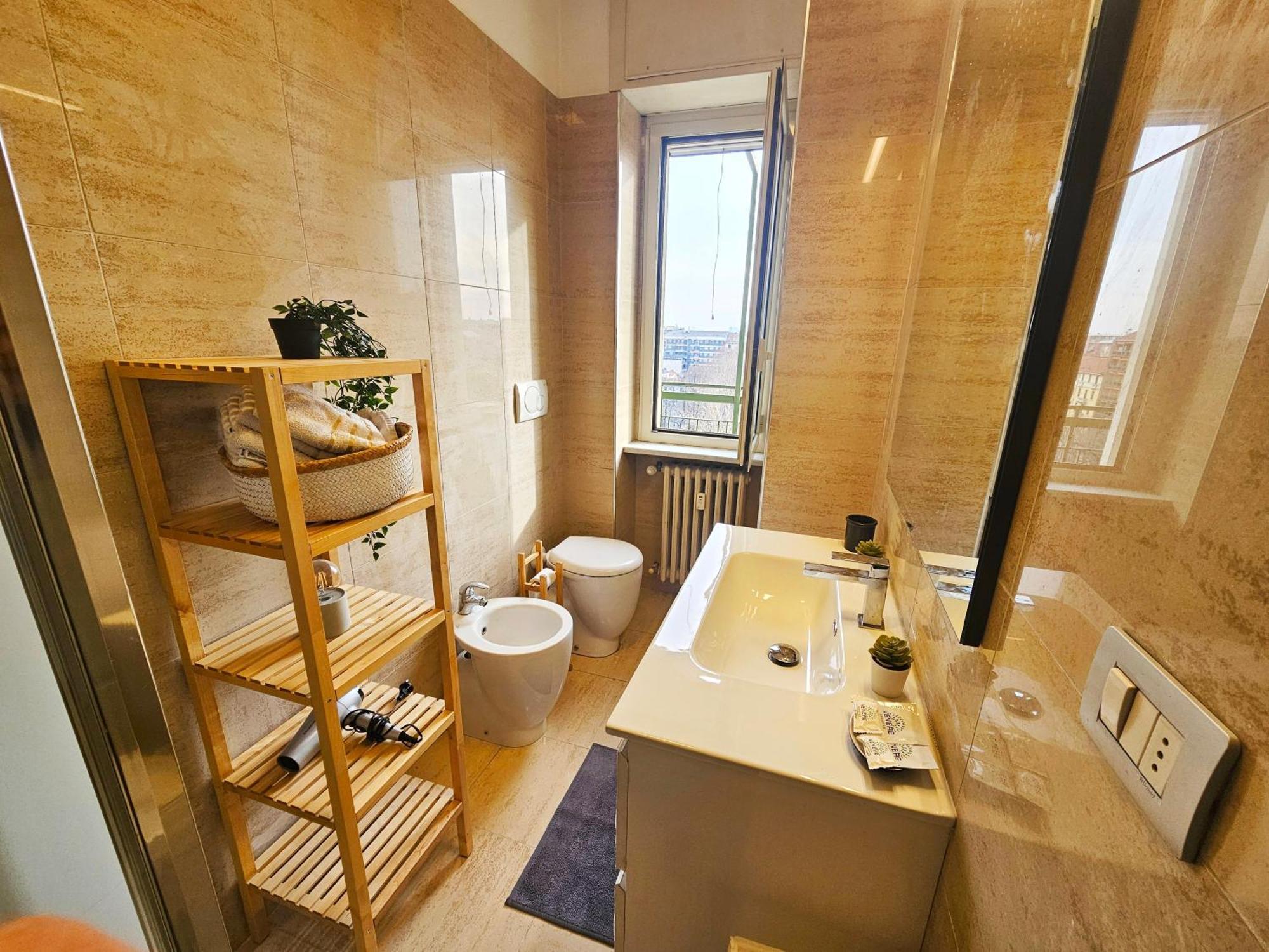 Sunny & Updated Flat With Panoramic City View 50M From M4 Stop Milan Extérieur photo